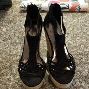 Mossimo supply black and straw wedges